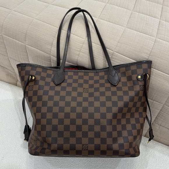 Luis Vuitton Never Full Tote - Picture 1 of 17